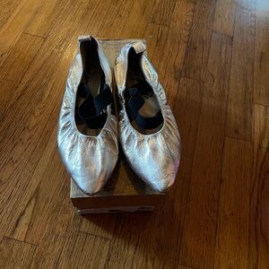 Free People gold ballet flats GUC size 8.5